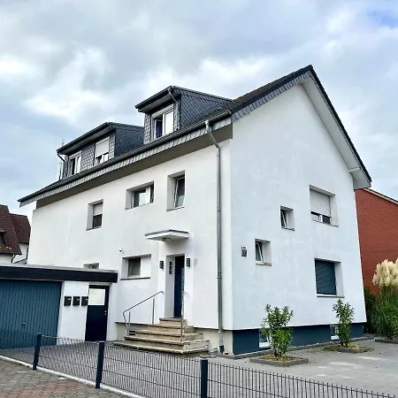 Mit 5 Einzelzimmern Apartmán